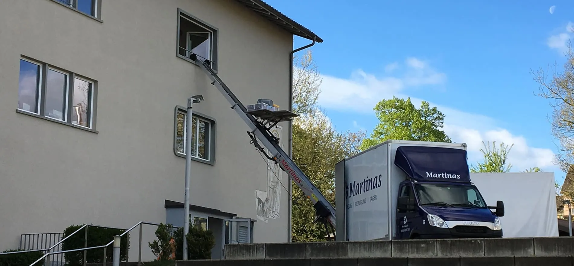 Martinas Umzug - Möbellift erleichtert Ihren Umzug
